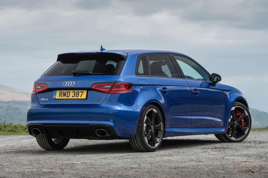 Audi RS3 Sportback (8V) 2015 года  (UK) (фото 16 из 30)